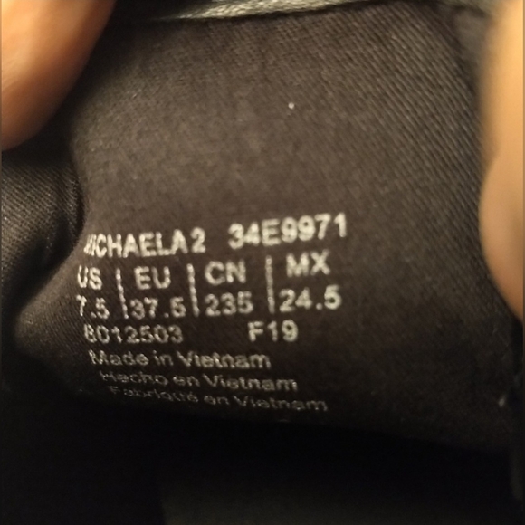 Calvin Klein women shoes - Picture 3 of 8